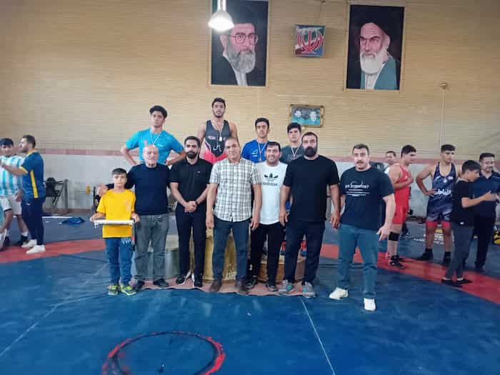 افتخارآفرینی تیم کشتی فرنگی دالاهو در مسابقات قهرمانی مدارس استان