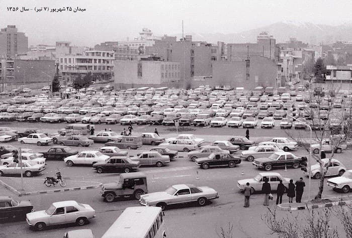 تهران، میدان ۲۵ شهریور (۷ تیر فعلی)، سال ۱۳۵۶