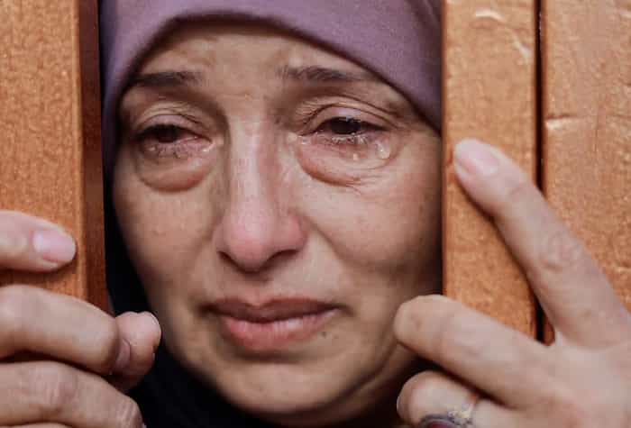اشک هایی در سوگ فلسطینیان