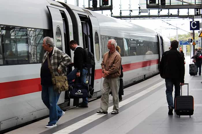 شرکت دویچه‌بان از فناوری لیزری برای بهبود آنتن‌دهی موبایل در قطار استفاده می‌کند