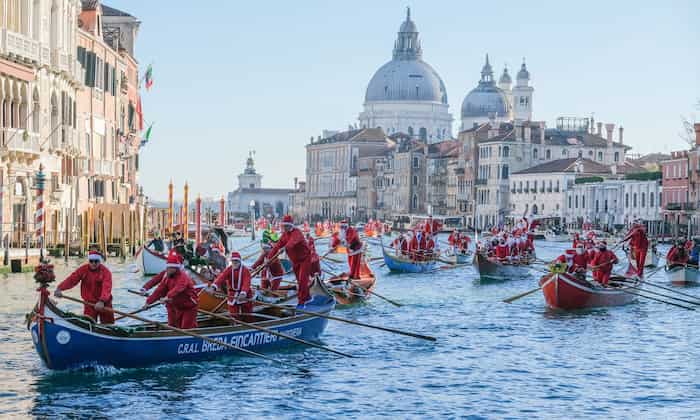 مسابقه قایقرانان کریسمس در ونیز