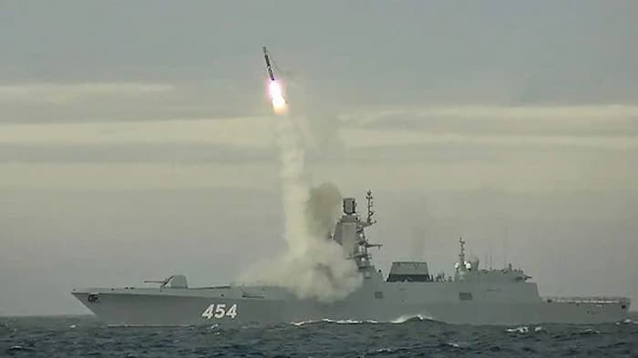 پوتین موشک های مافوق صوت جدید «غیرقابل توقف» را آزمایش می کند