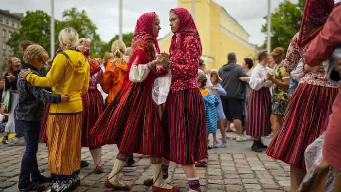 جشنواره آواز و رقص جوانان استونی