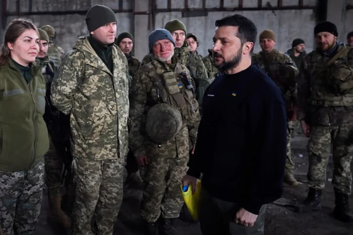 اوکراین به دلیل نگرانی از فساد، تمام روسای استخدام نظامی منطقه‌ای را اخراج می‌کند