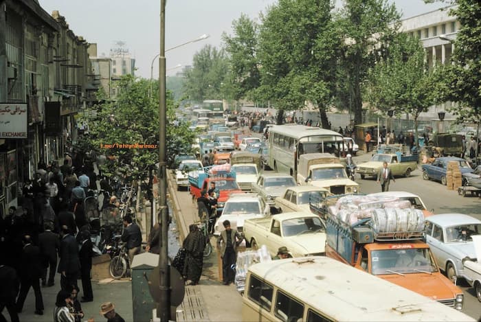 تهران، خیابان بوذرجمهری (۱۵ خرداد فعلی)  سال ۱۳۵۵