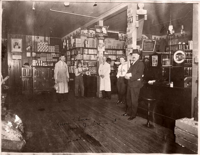 فروشگاه Clyde Meredith در سیاتل، واشنگتن، اوایل قرن بیستم