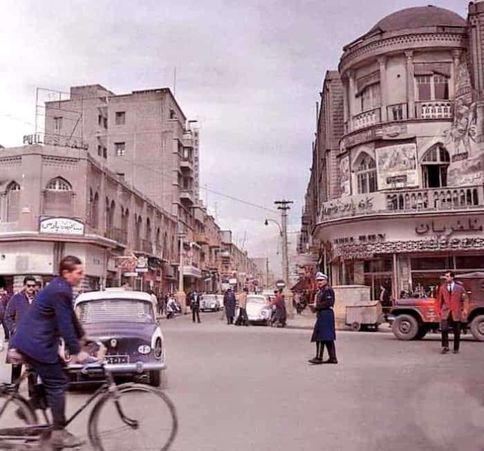 چهار راه استانبول تهران اوایل دهه ی چهل