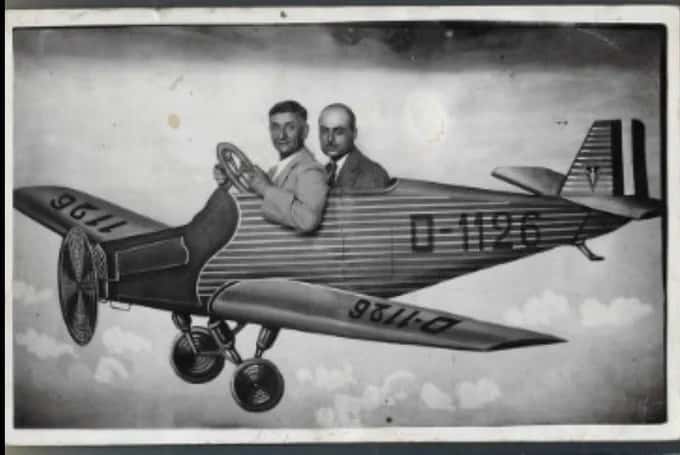 عکسی جالب با ماکت هواپیما دهه ۱۹۳۰ اصفهان