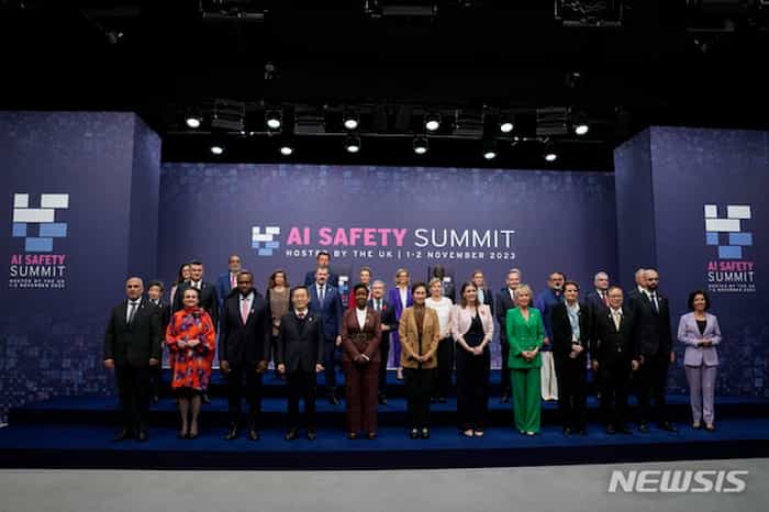 بریتانیا و کره جنوبی میزبان اجلاس هوش مصنوعی سئول برای ترویج توسعه ایمن هوش مصنوعی