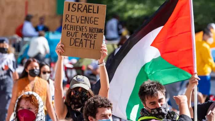 ادامه اعتراضات حامیان فلسطین در دانشگاه‌های آمریکا؛ پلیس ۲۰۰ نفر دیگر را دستگیر کرد