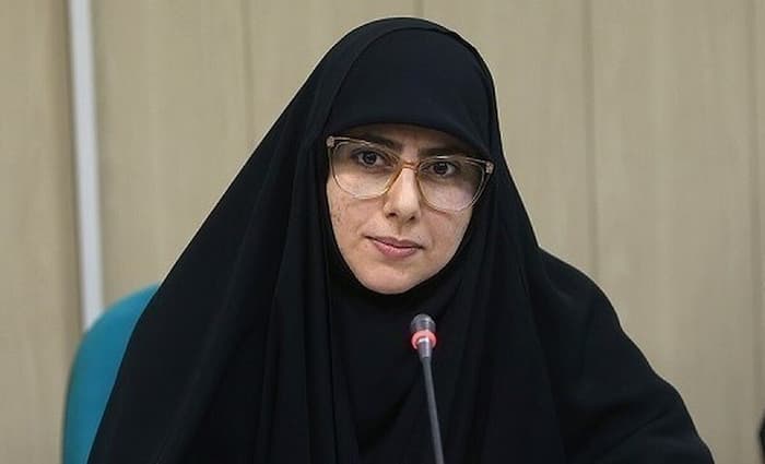 عاطفه خادمی، اولین زن در مسند دبیر شورای فرهنگ عمومی