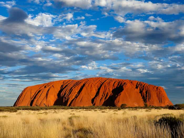 اولورو، استرالیا: صخره‌ای سرخ‌فام و مقدس